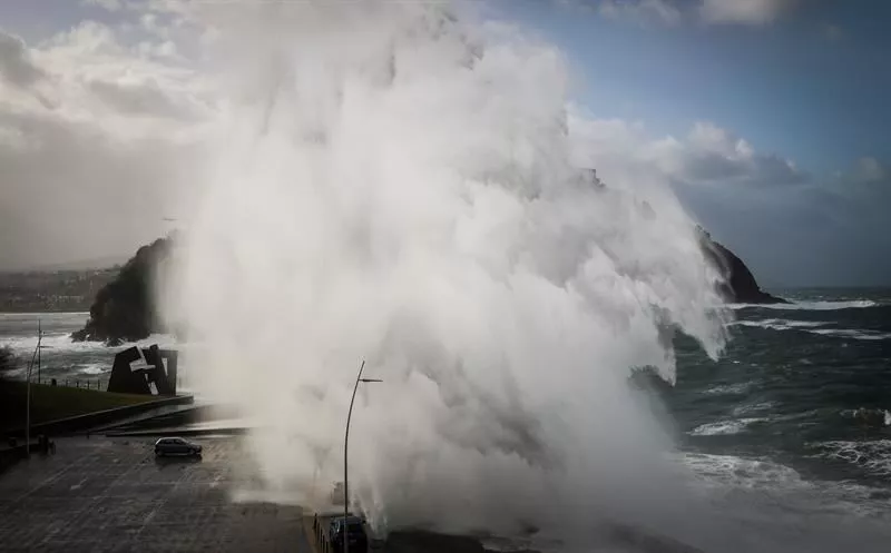 OLATUAK OLAS DONOSTIA SANSEBASTIAN EFE