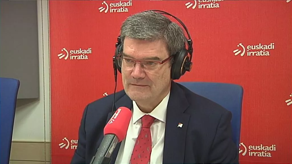 Juan Maria Aburto, artxiboko irudian