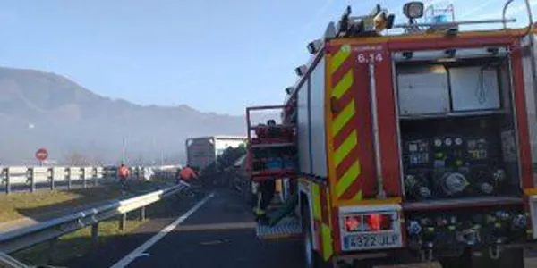 Hainbat ibilgailuen arteko istripua, Zumarragan (@112_SOSDeiak)