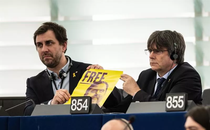 Toni Comin eta Carles Puigdemont Europako Parlamentuan