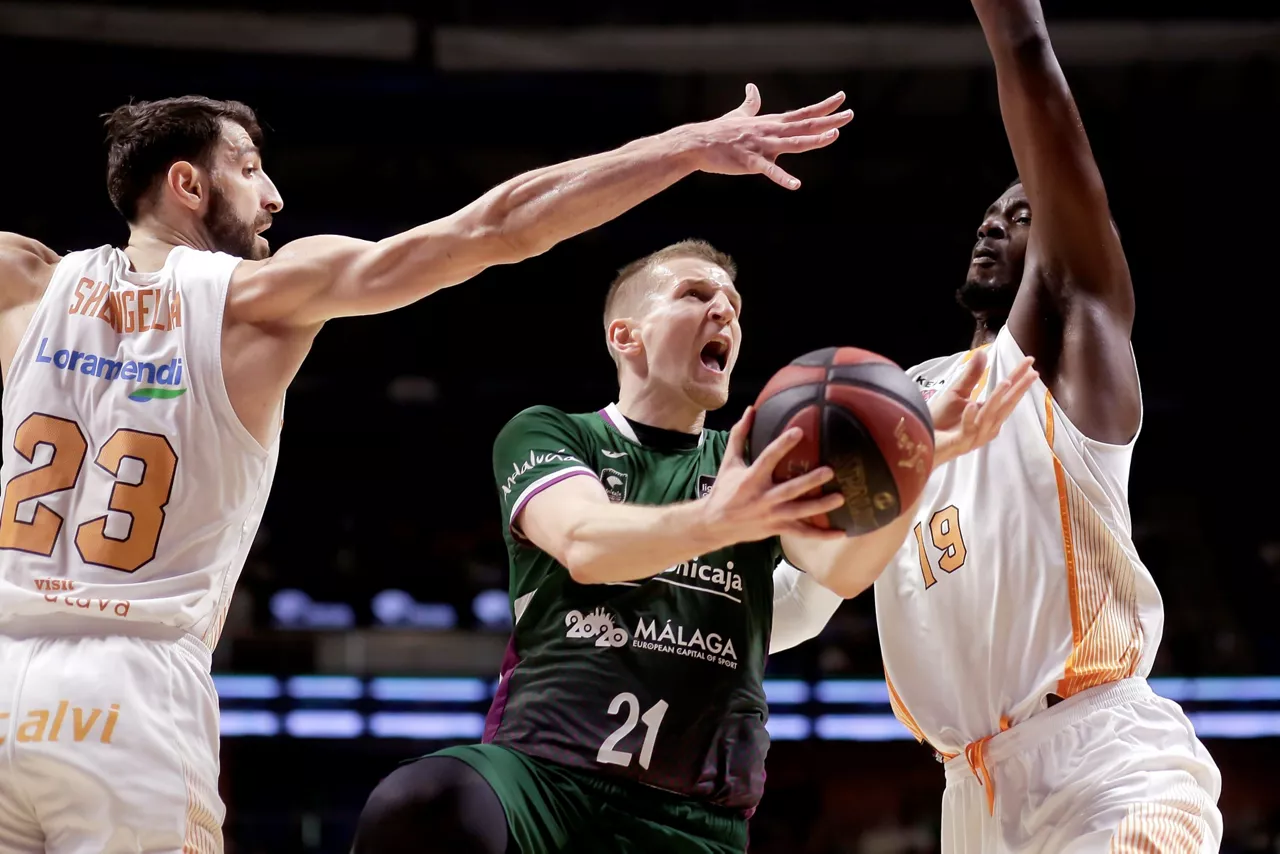 WACZYNSKI SHENGELIA FALL EFE