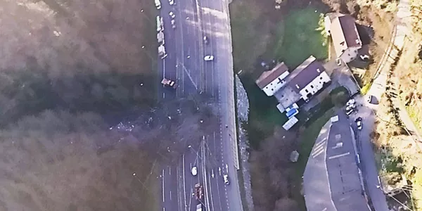 El desprendimiento cortó la A-8 (Foto: Ángel Marinta)
