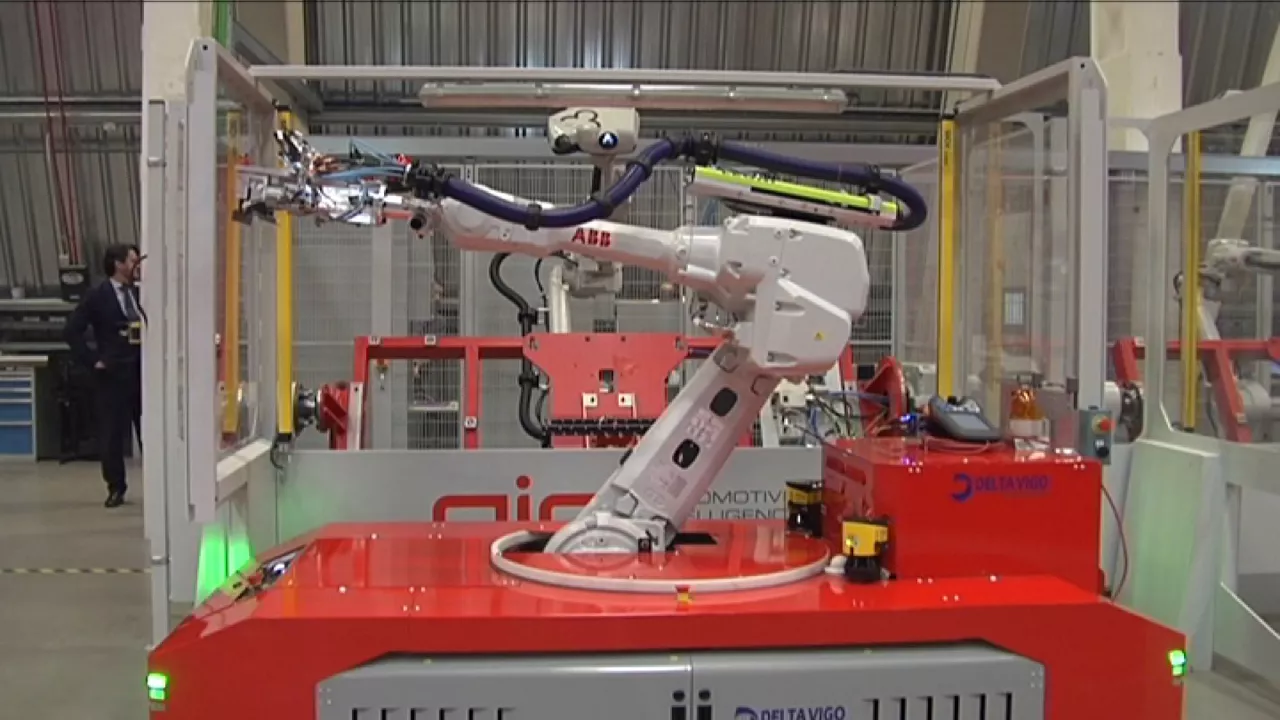 Automoziorako piezak egiten dituen enpresa baten irudia.