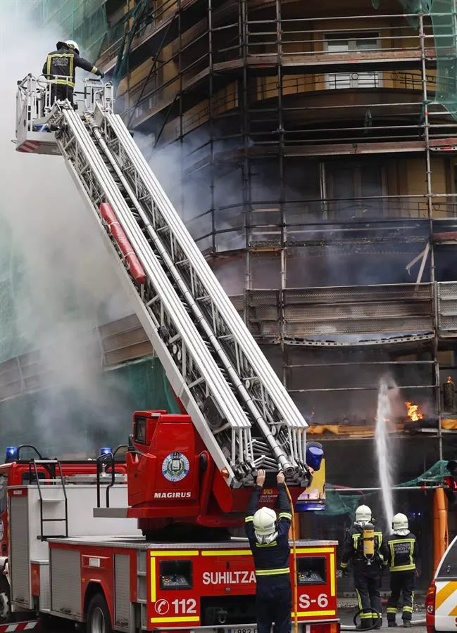 Incendio en San Sebastián (EFE)