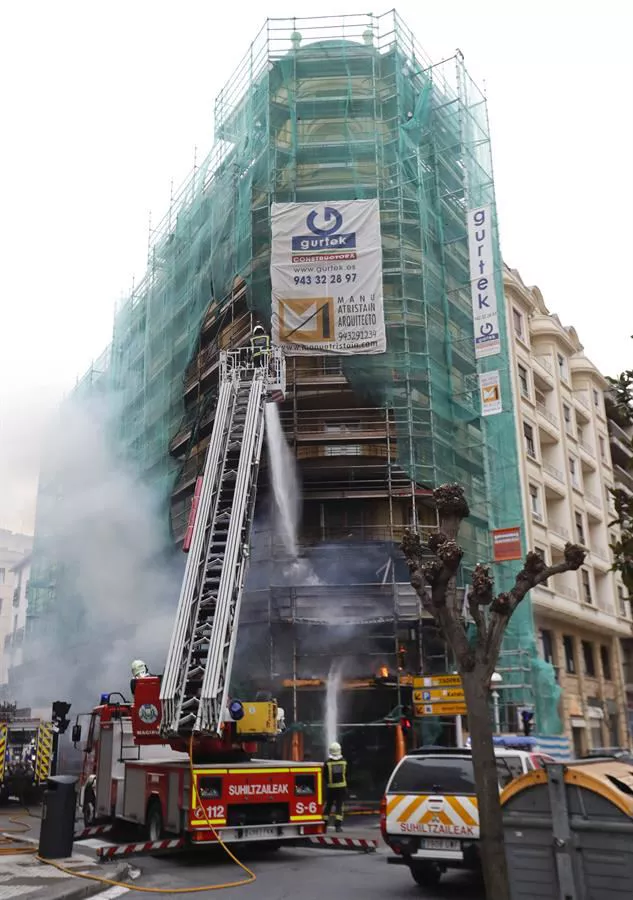 Incendio en San Sebastián (EFE)