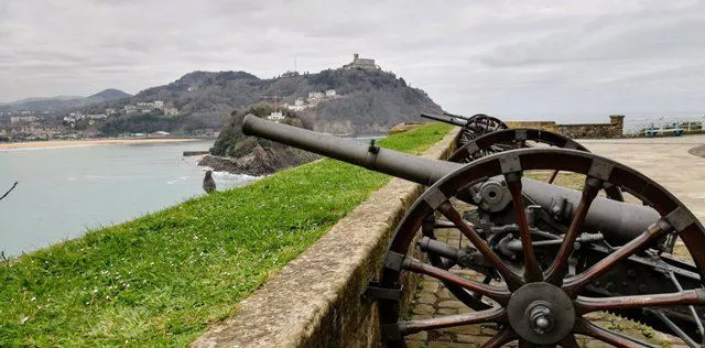 Urgull mendiko kanoiak, Donostian. Artxiboko argazkia: Jon Hernandez Utrera