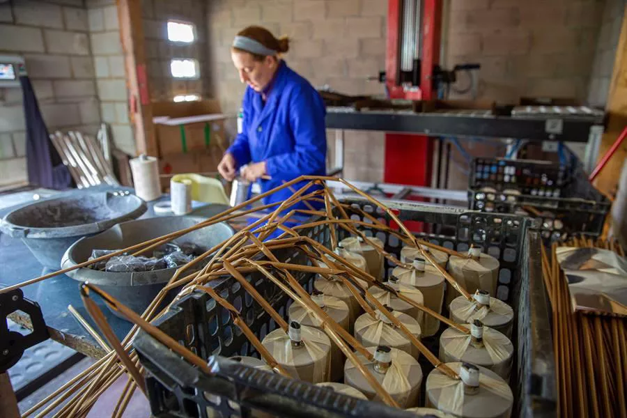 Langilea langabezia trabajadora paro, Su artifizialak, fuegos artificiales, piroteknia, pirotecnia