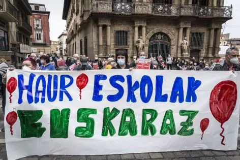 HE Gurasoak plataformaren manifestazio bat. Irudia: HE Gurasoak