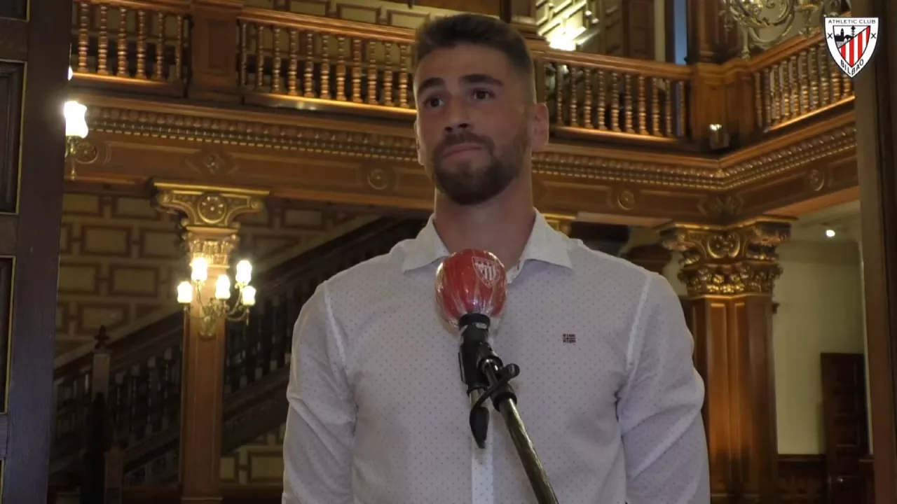 20200820193731_unai-simon_