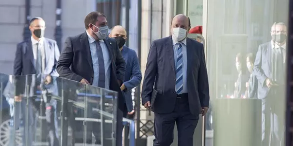 Unai Hualde y Andoni Ortuzar. Foto: EFE