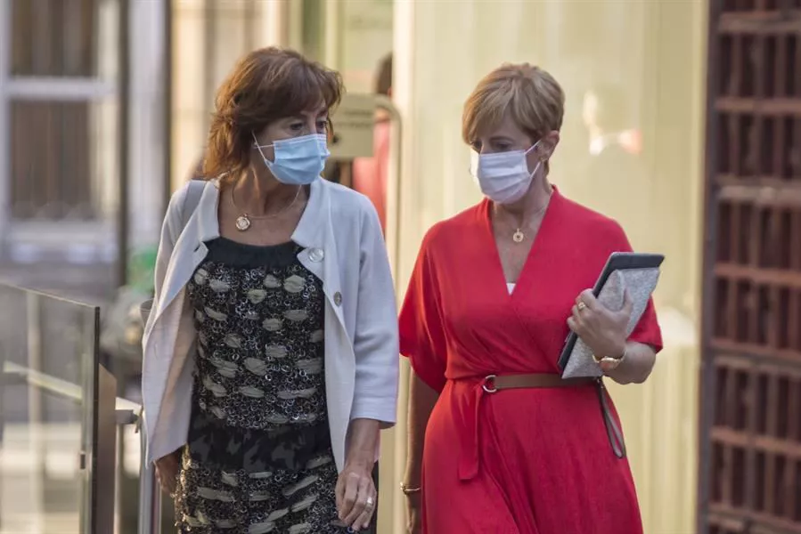 Cristina Uriarte y Arantxa Tapia. Foto: EFE