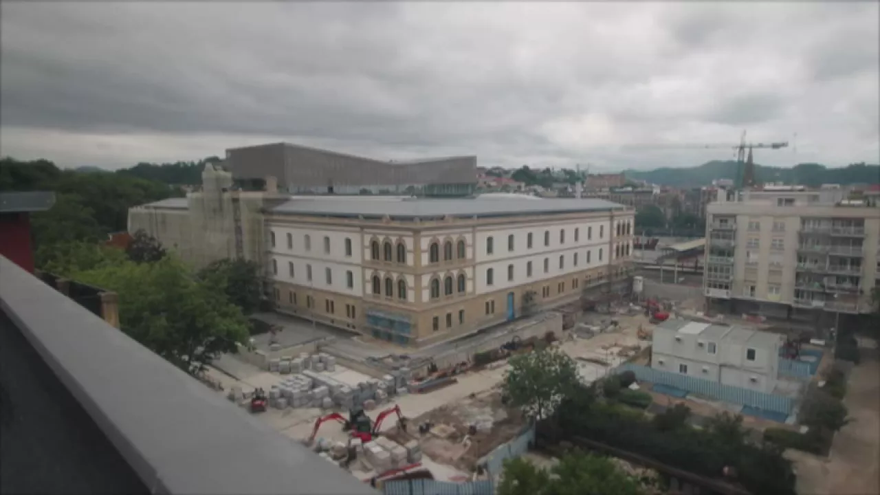 Los y las elegidas contarán con jornadas de asesoramiento en el centro Tabakalera