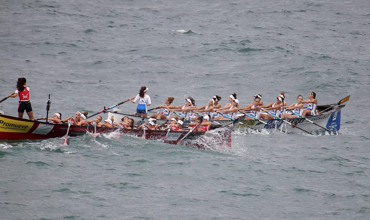 Hainbat ontzi 2021eko Kontxako Banderan parte hartzen.