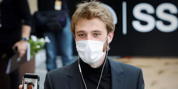 Benjamin Voisin, Ozonen irudi batekin. Argazkia: EFE