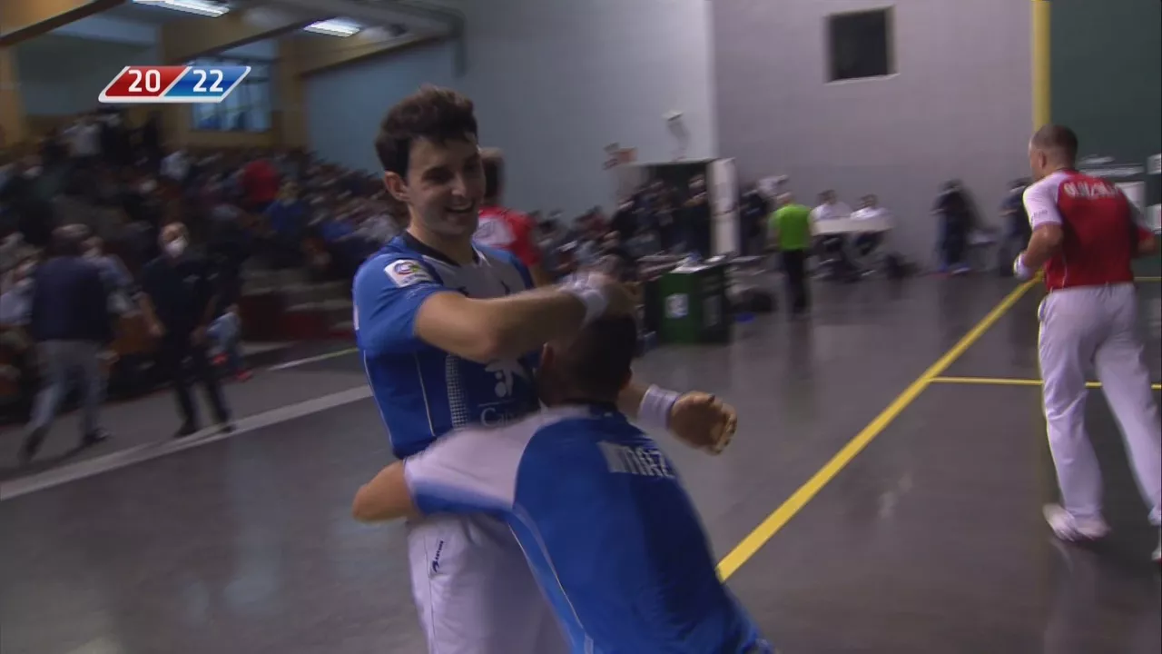 Altuna III.a eta Imaz, garaipena ospatzen. Argazkia: EiTB