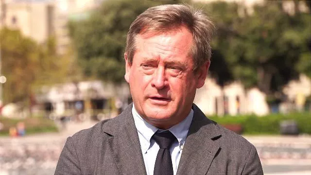 Bingen Zupiria Eusko Jaurlaritzako bozeramailea. EiTBko bideo batetik hartutako irudia.