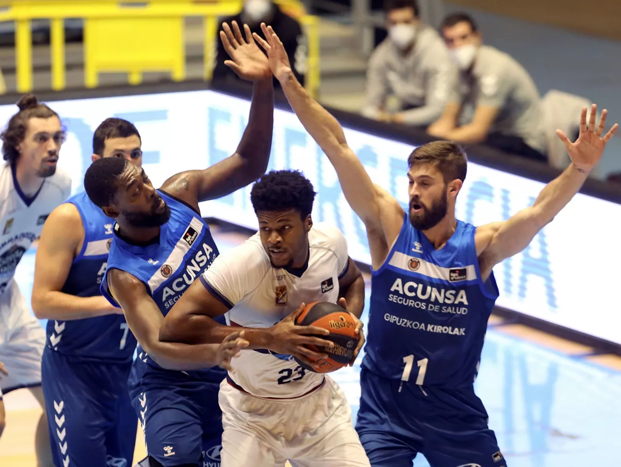 OBRADOIRO ACUNSA GIPUZKOA BASKET