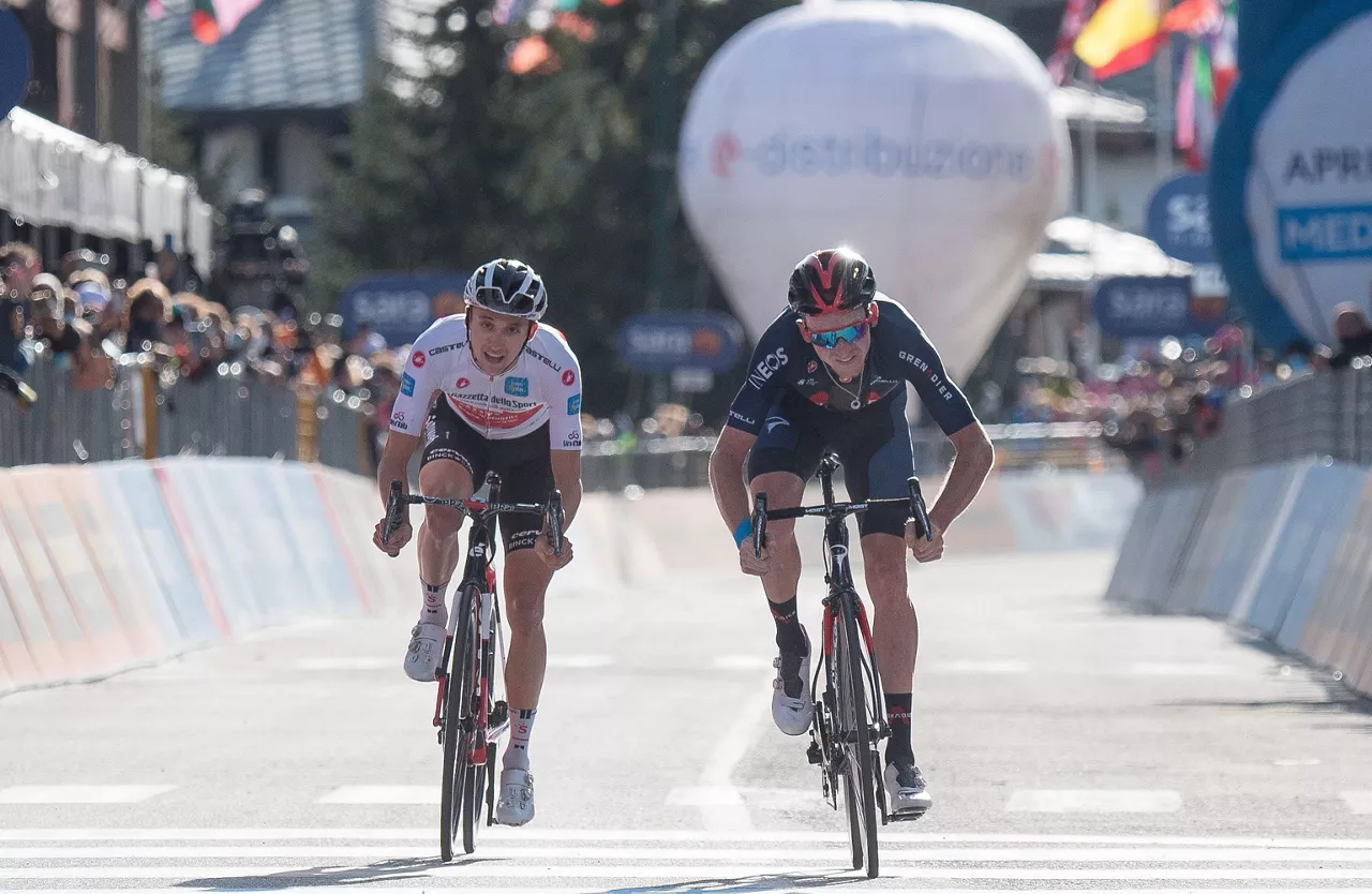 GIRO 2020 ETAPA 20 GEOGHEGAN HART HINDLEY