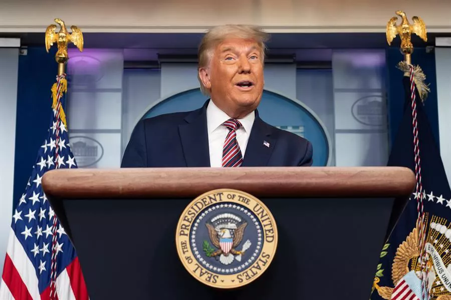 DONALD TRUMP