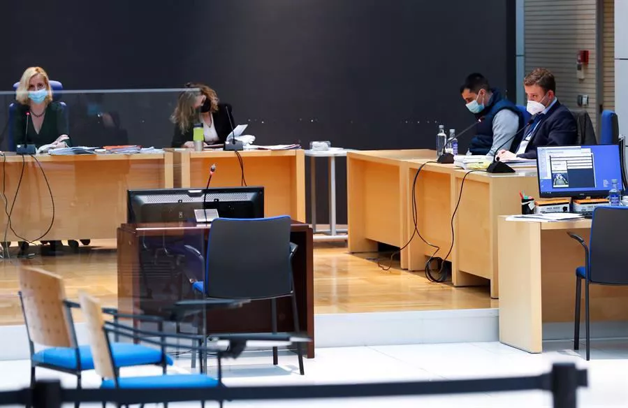 Un momento del juicio del caso Niebla en la Audiencia de Gipuzkoa.