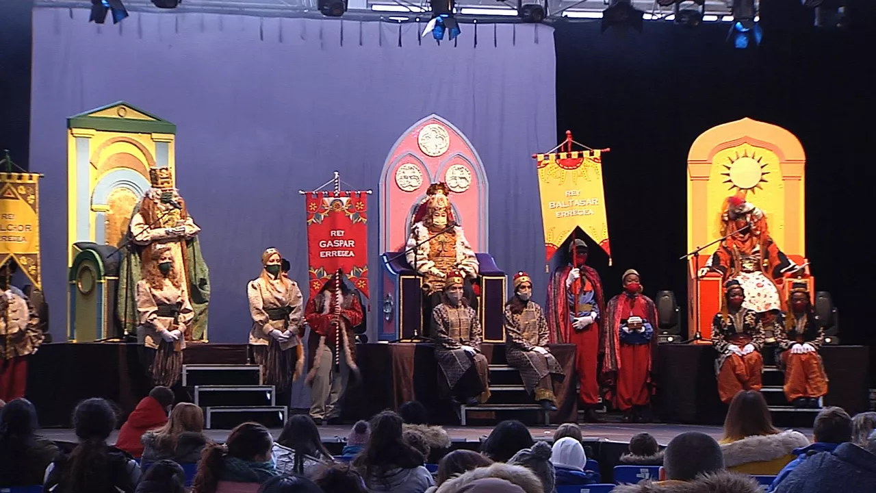 Los Reyes Magos el año pasado, en su visita a Vitoria-Gasteiz. Foto: EITB Media