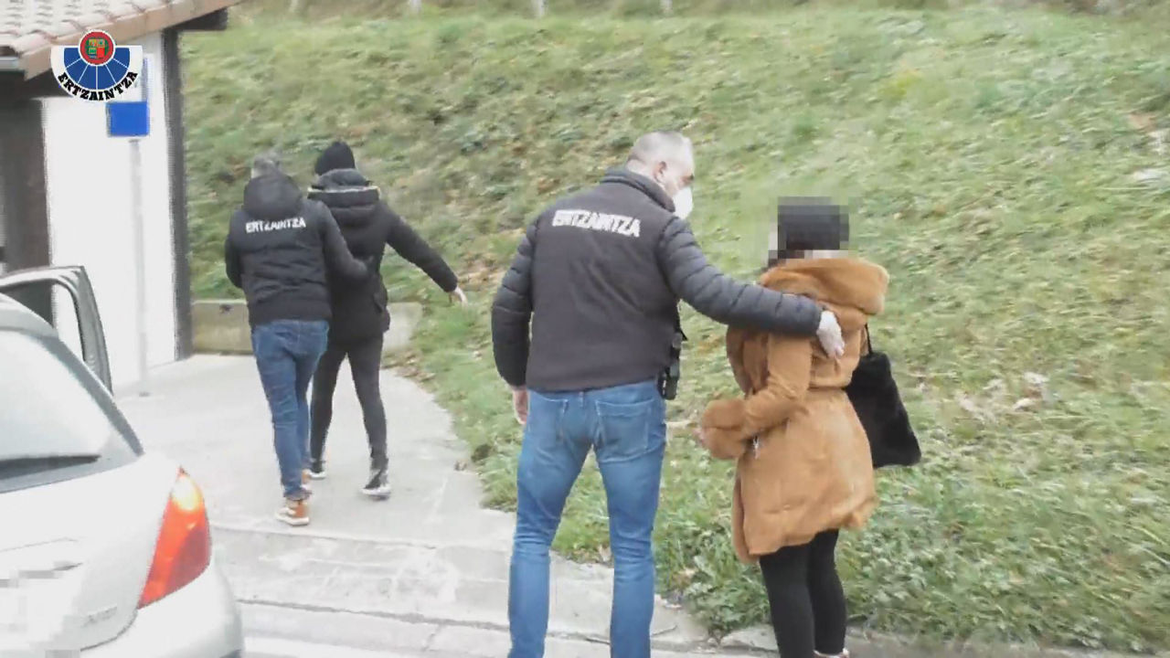 20210115202243_ertzaintza-detenciones-aizarnabal_