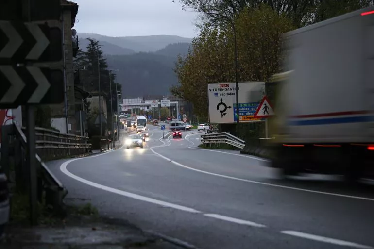 Una carretera vasca en una foto de archivo de EITB Media.