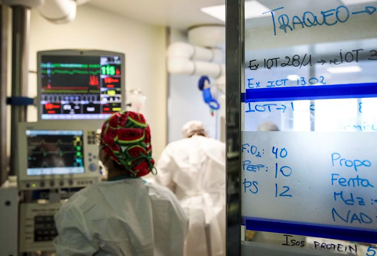 UCI ZIU HOSPITAL GALDAKAO CORONAVIRUS KORONABIRUSA EFE