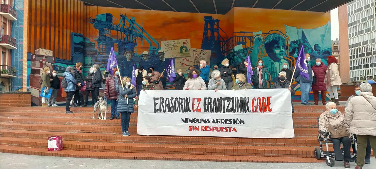 BARAKALDO ELKARRETARATZEA ERASO SEXISTA ARGITAN