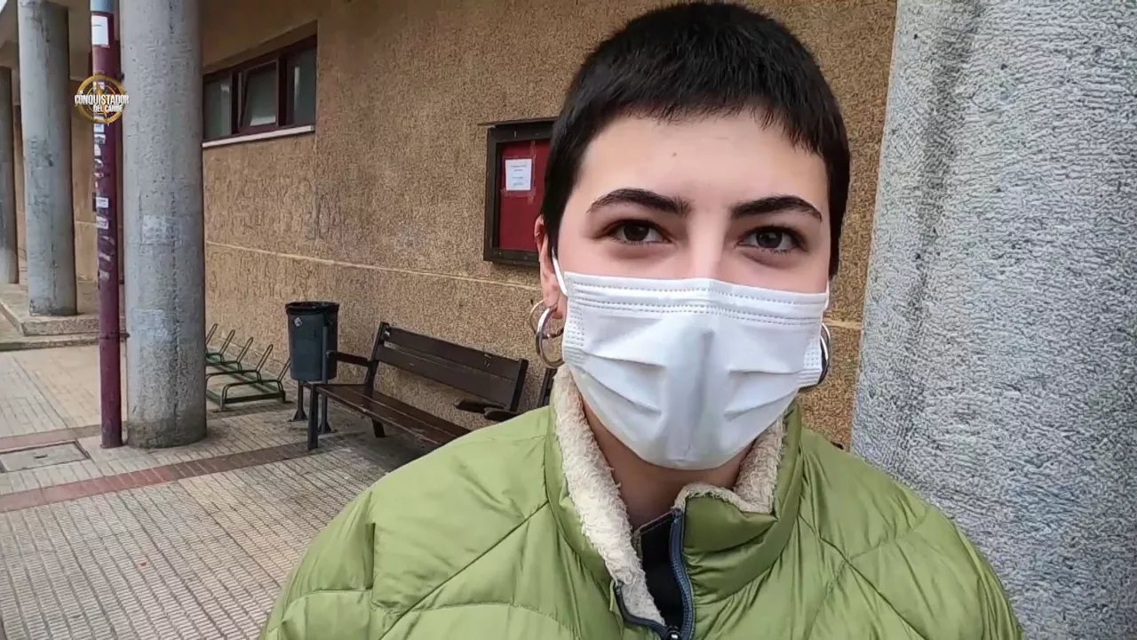 "Conquis" saioaren ikusle bat. EITBren bideo batetik ateratako irudia