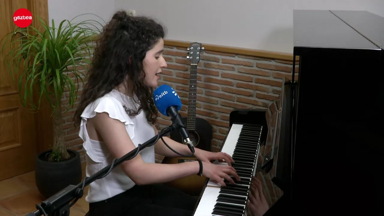 Alaitz Artola finalean ''Miseriak'' abesten. Argazkia: EITB MEDIA