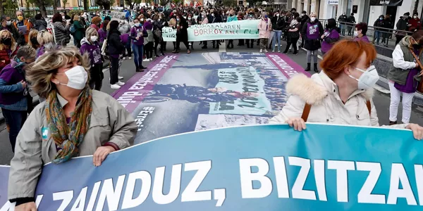 Manifestantes en San Sebastián. Foto: EFE