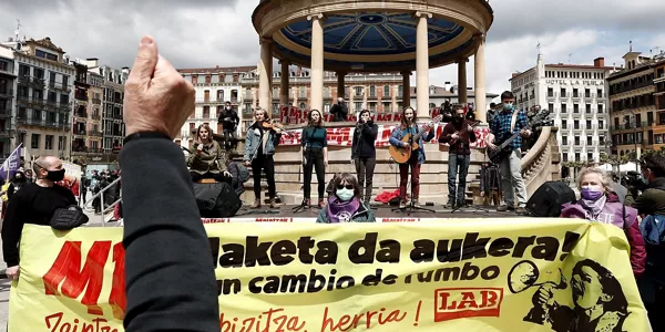 Manifestantes en Pamplona. Foto: EFE