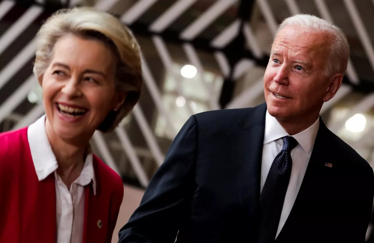 Von Der Leyen y Biden en una foto de archivo de EFE.