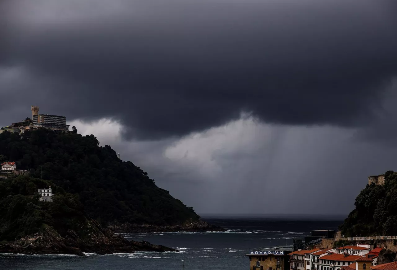 tormenta ekaitza donostia san sebastian lluvia euria mal tiempo eguraldi txarra