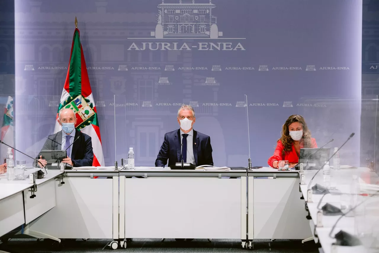 Una reunión anterior del LABI institucional. Foto de archivo: EFE
