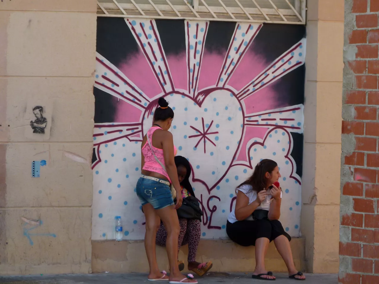 Mujeres ejerciendo la prostitución en la calle