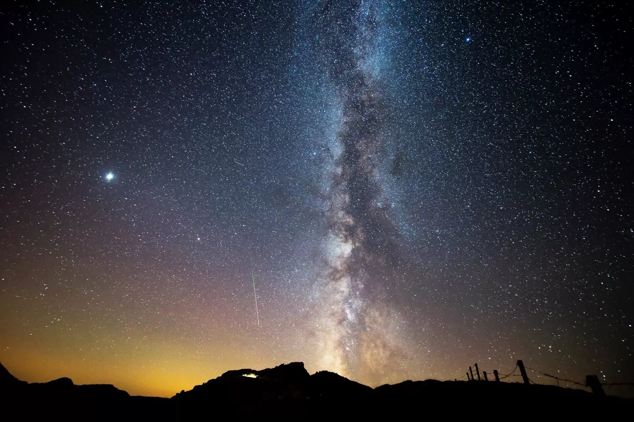 las perseidas también son conocidas como "lágrimas de San Lorenzo". Foto: EFE.