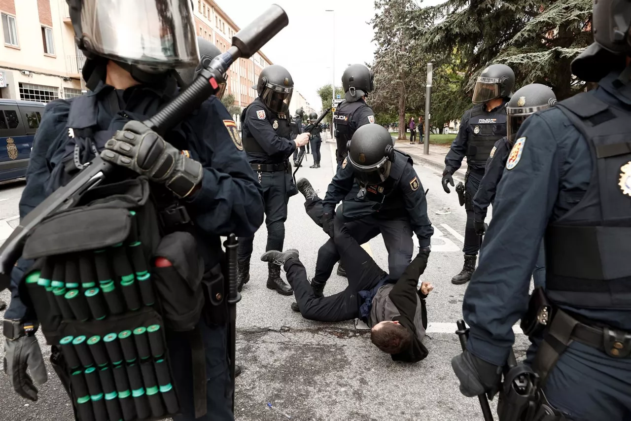 Uno de los detenidos.