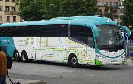 lurraldebus-autobusa