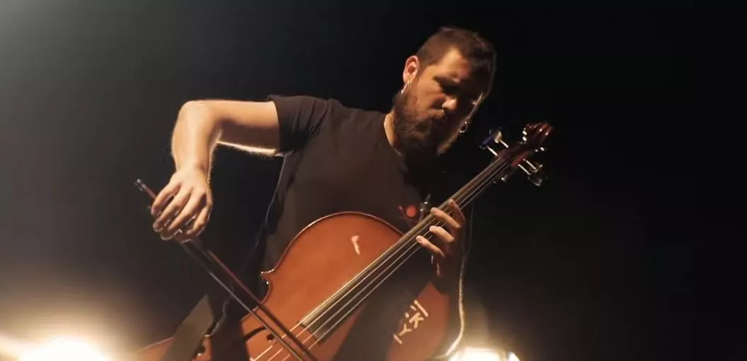 Wood Stringsen "Segi marrazten" abestiko bideokipa