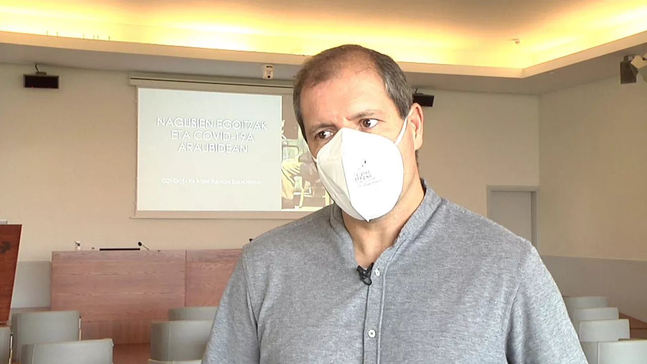 Felix Zubia Donostia Ospitaleko ZIUko burua, EITB Mediaren bideo batetik hartutako irudian.