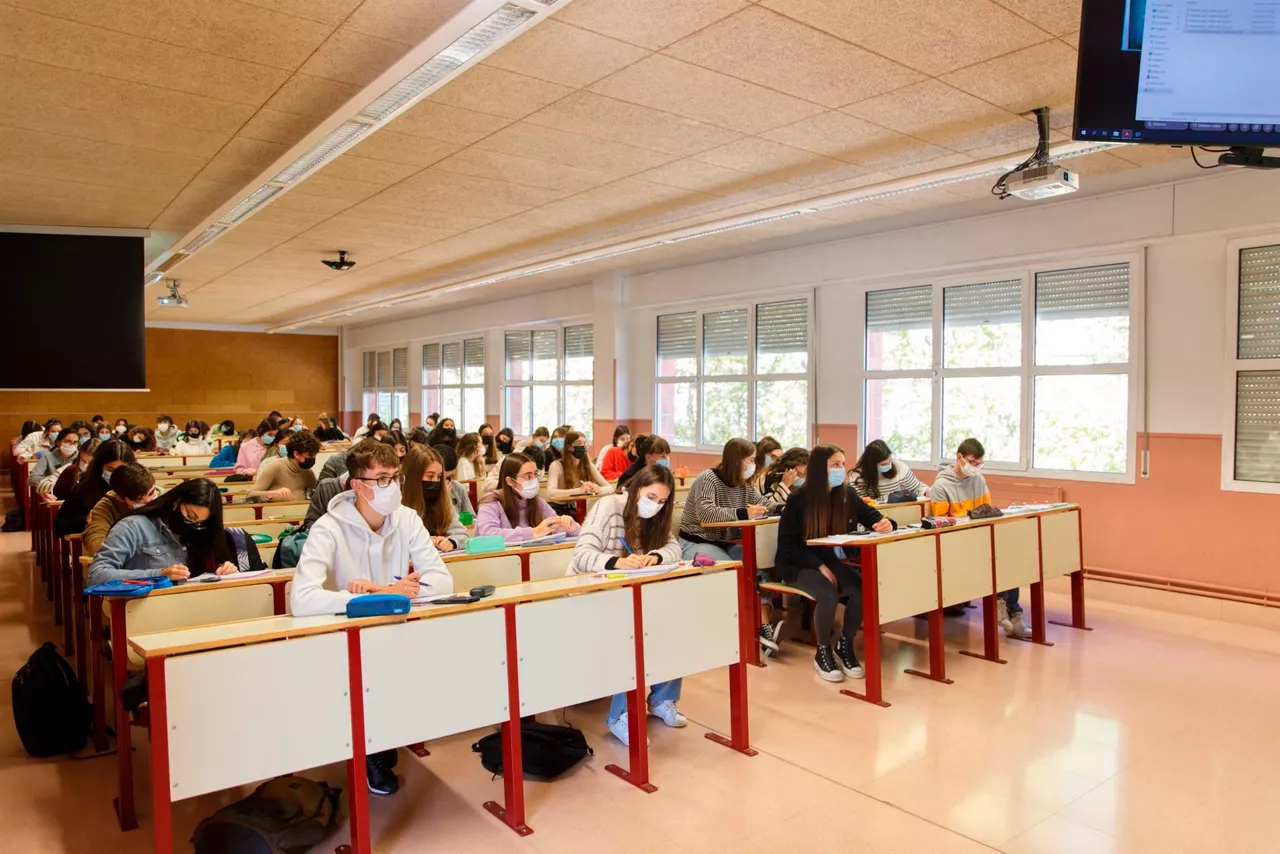 Ikasleak EHUko geletan. Argazkia: EFE