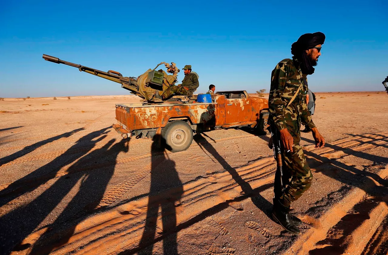 Fornte Polisarioaren milizianoak Saharako Errepublika Arabiar Demokratikoa. Argazkia: EFE