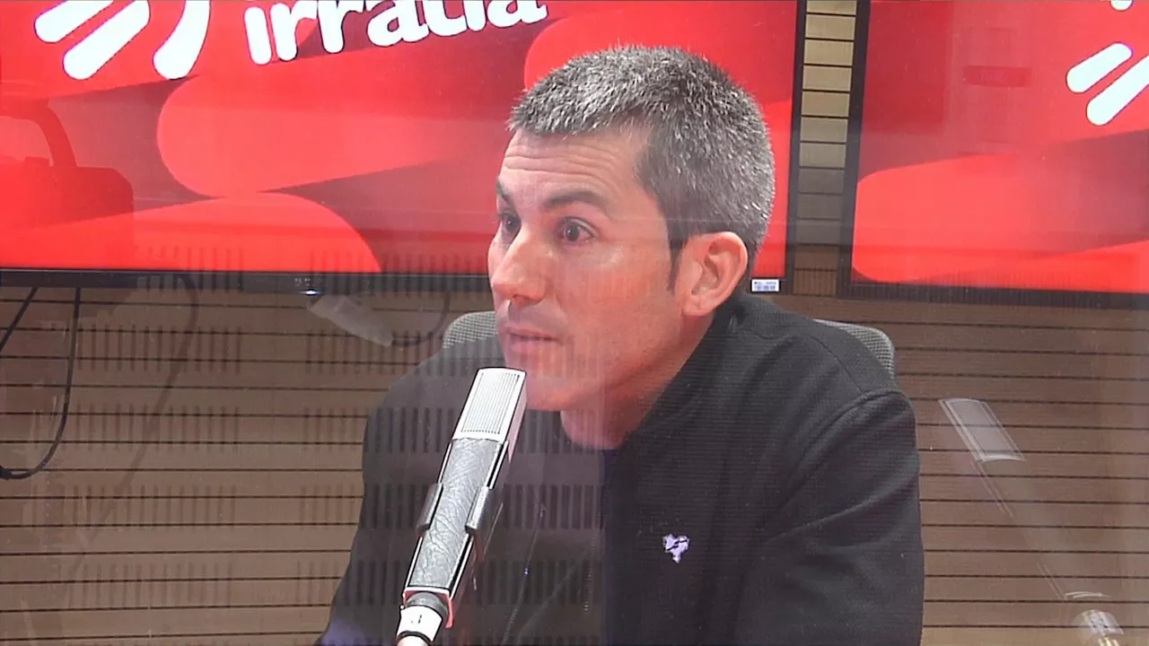 Arkaitz Rodríguez, secretario general de Sortu, en Euskadi Irratia