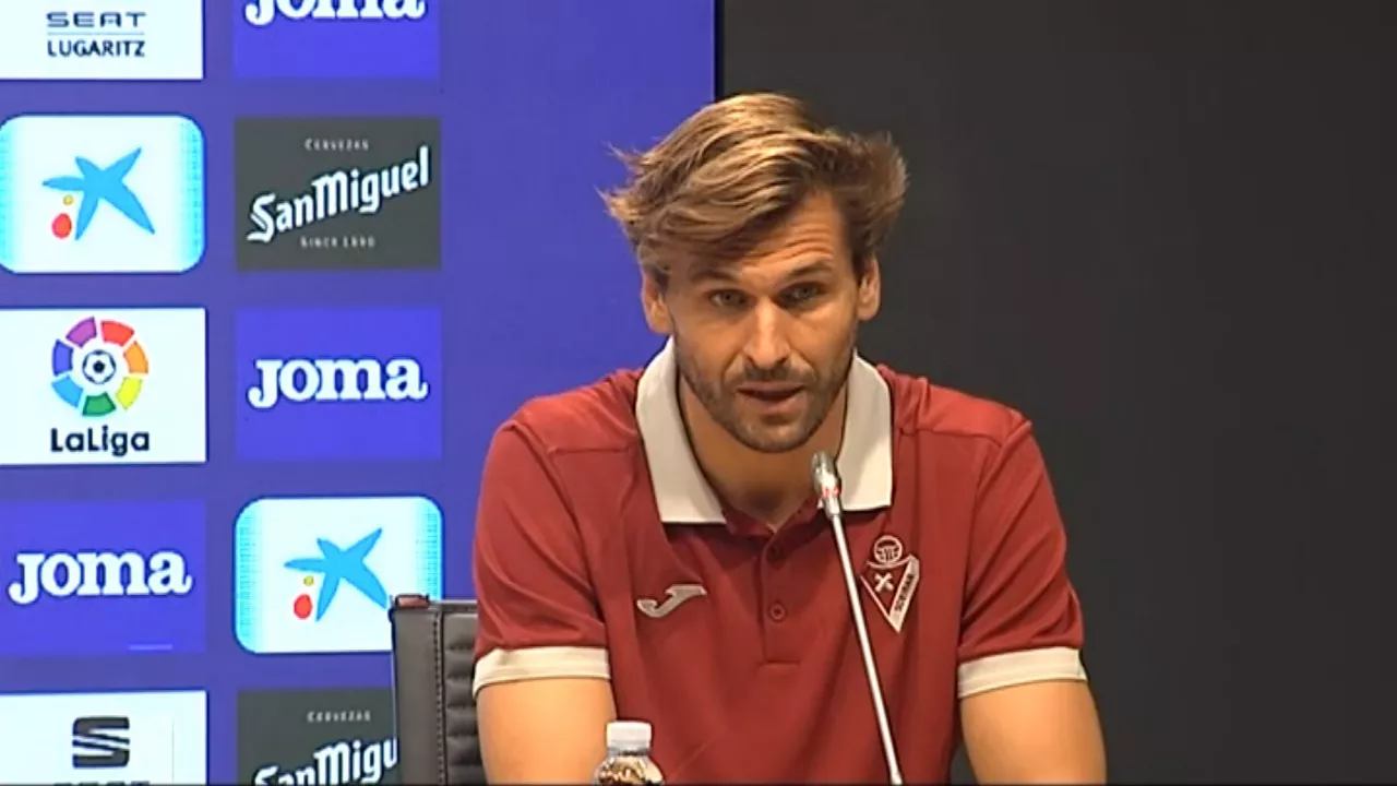 Fernando Llorente, Eibarrekin emandako prentsaurreko batean