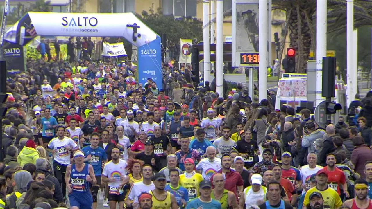 Imagen de la Behobia-San Sebastián 2021. Foto obtenida de un vídeo de EITB.
