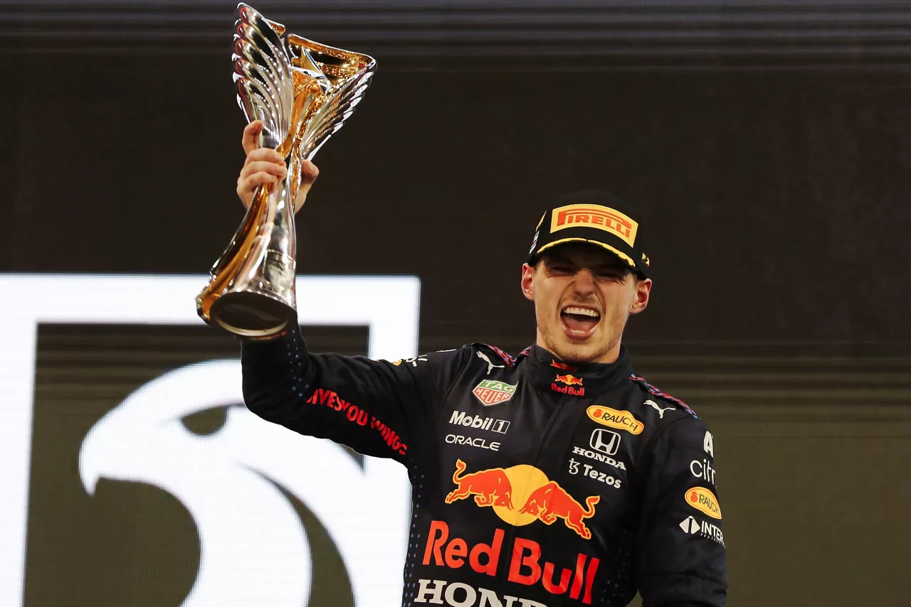 Max Verstappen_trofeo