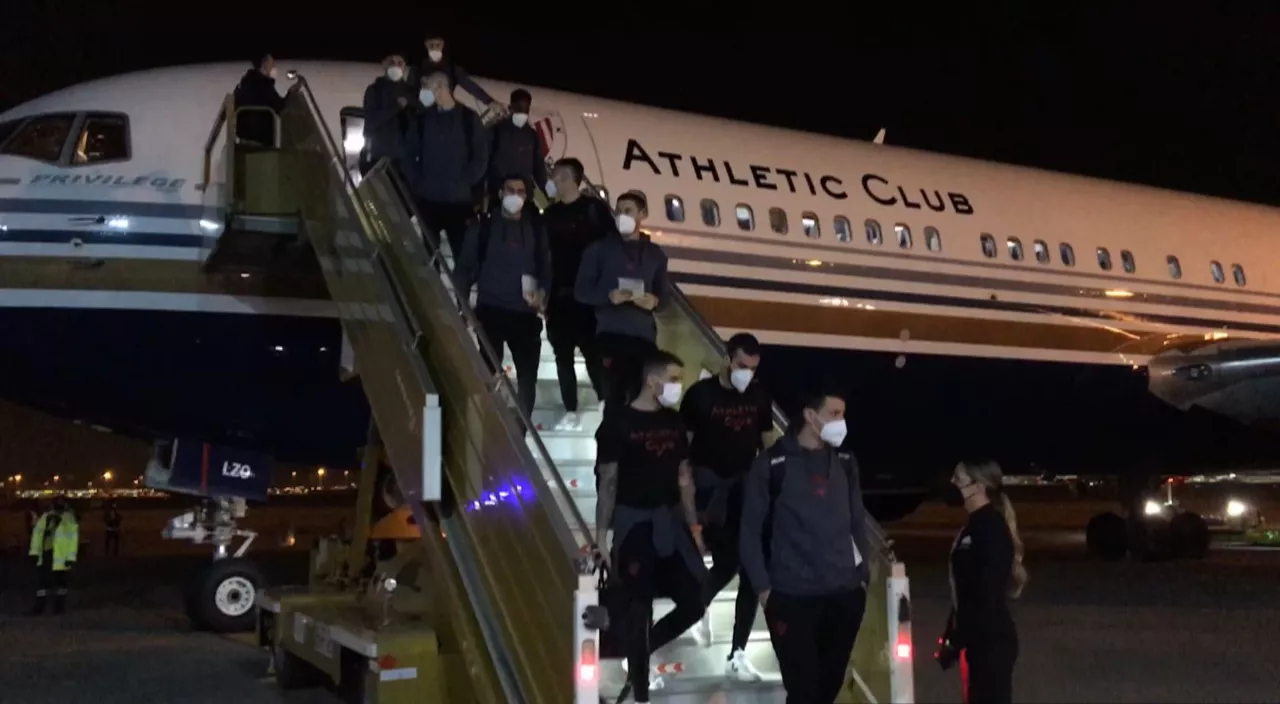 Los jugadores del Athletic Club llegan a Riad