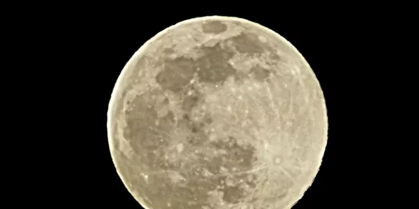 Luna llena. Imagen: Rikardo Agirregomezkorta